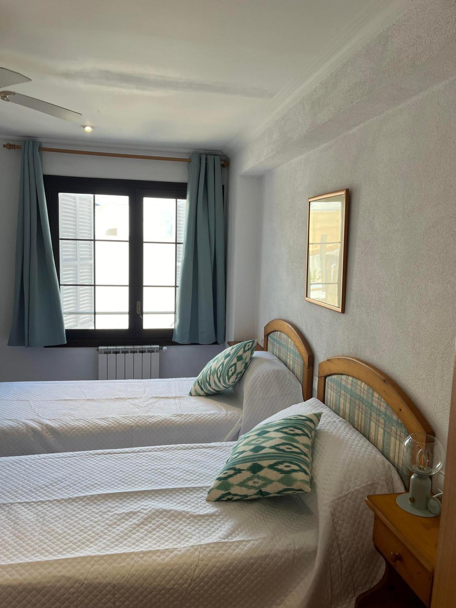 Hostal Restaurante Cala Cala Figuera  Bagian luar foto